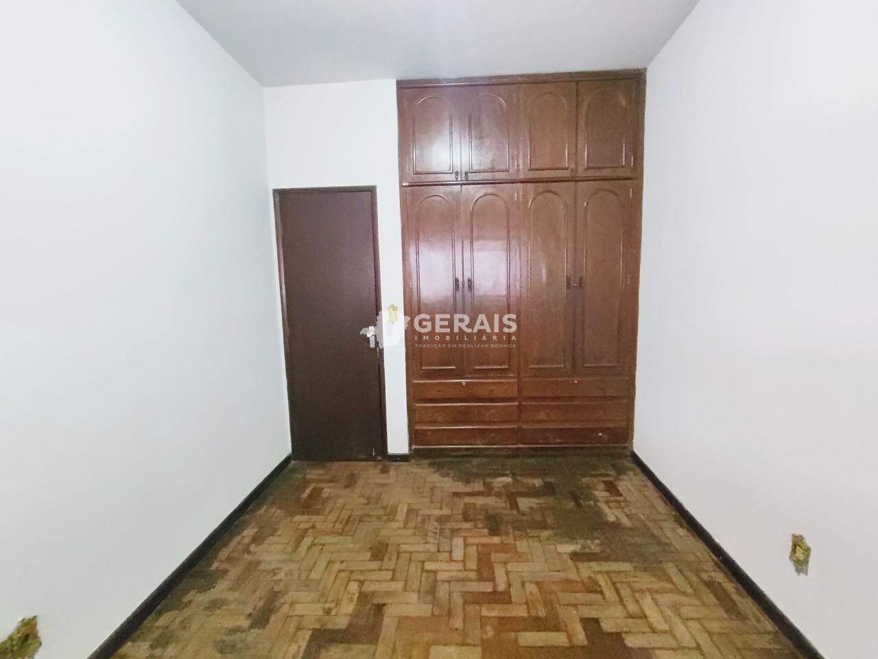 Casa para aluguel no SÃO JOSÉ: 05- QUARTO 02