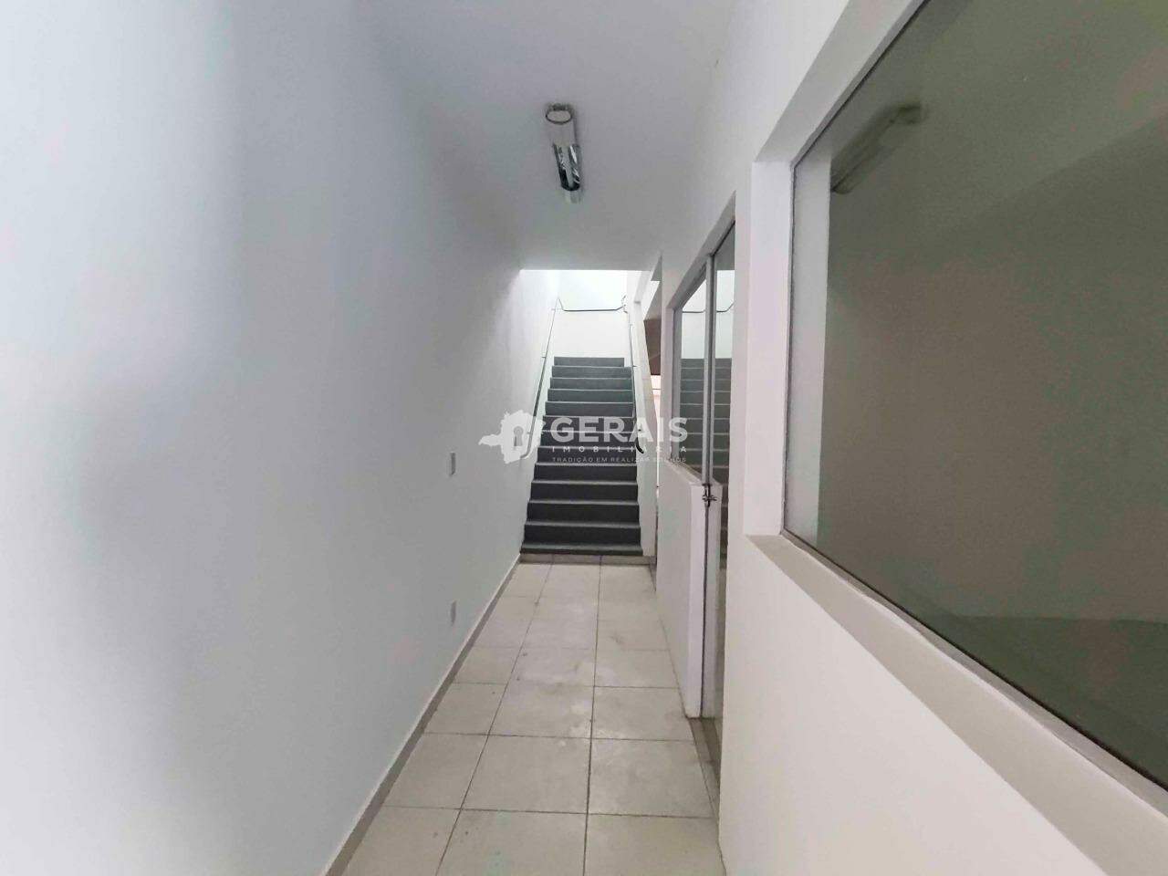 Loja para aluguel no VILA MINAS GERAIS: 06- CORREDOR DE ACESSO