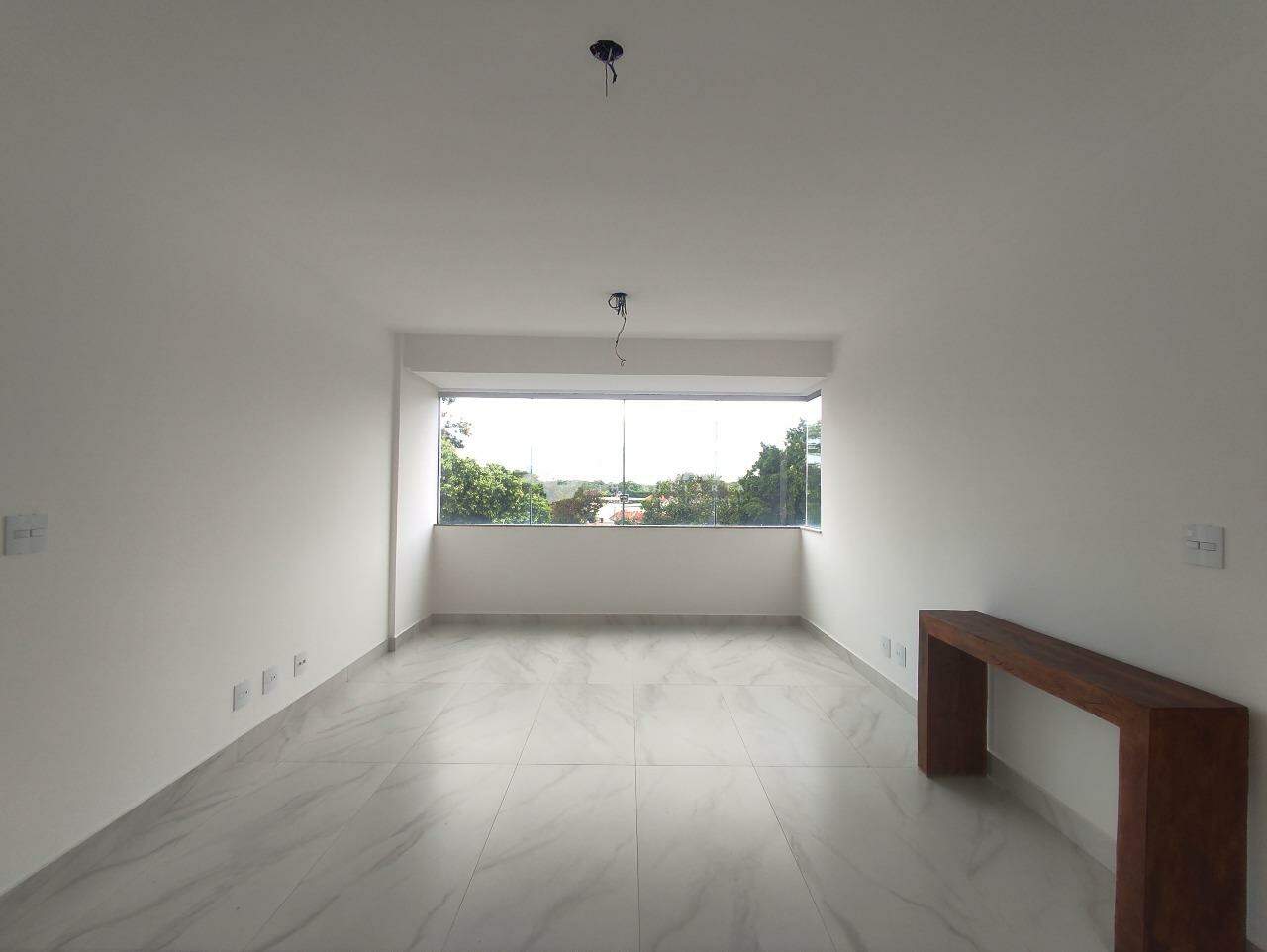 Apartamento à venda no BELVEDERE: 04 - SALA