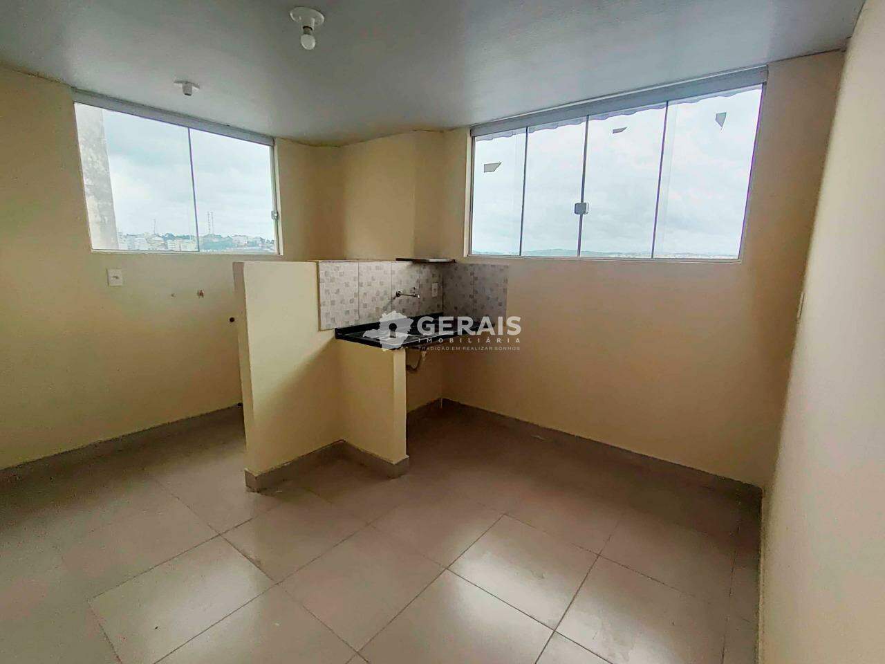 Apartamento para aluguel no CATALÃO: 03- SALA CONJ COZINHA