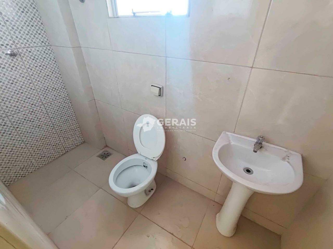 Apartamento para aluguel no CATALÃO: 07- BANHO SOCIAL