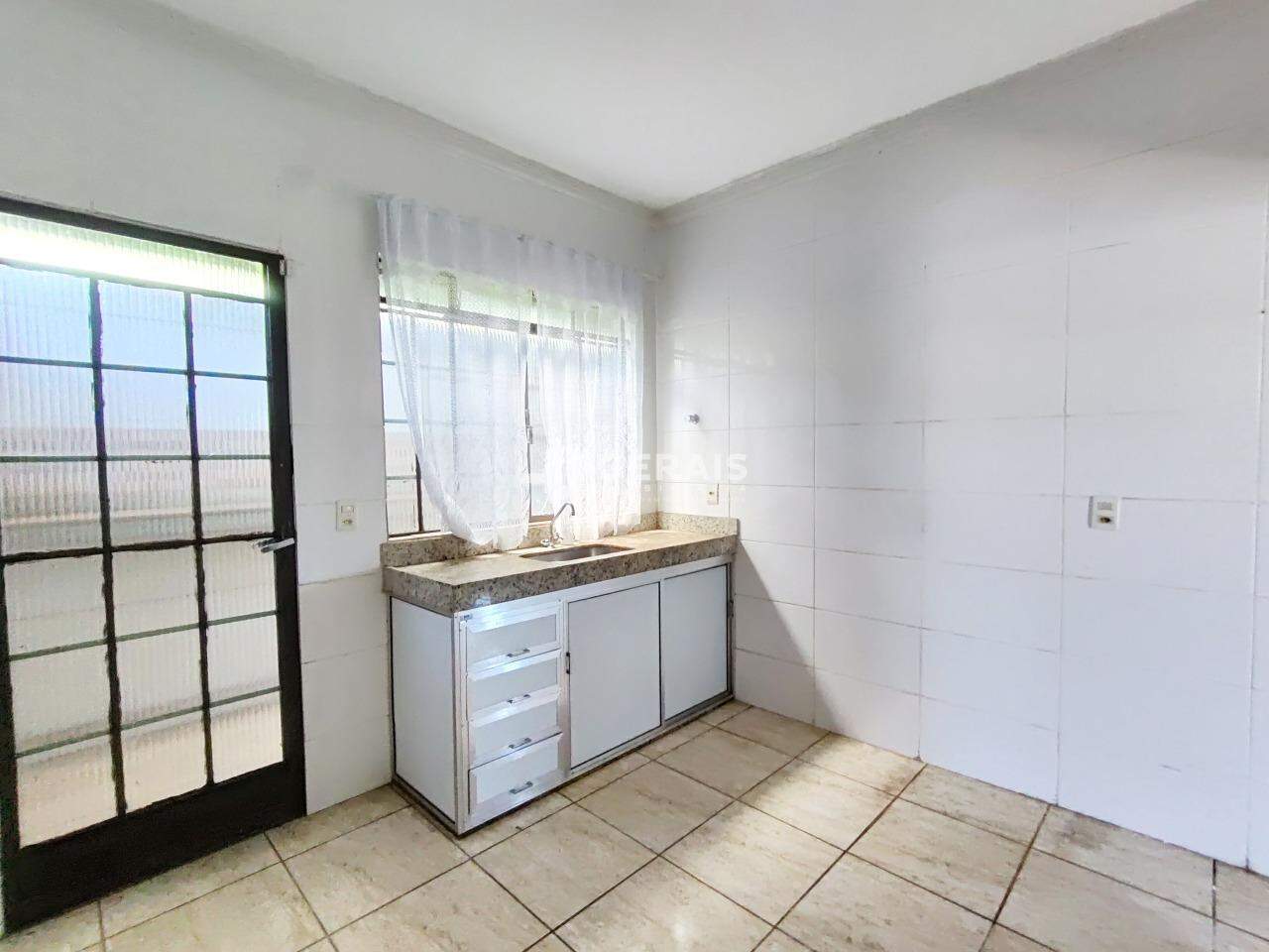 Casa para aluguel no JARDINOPOLIS: 07 - COZINHA