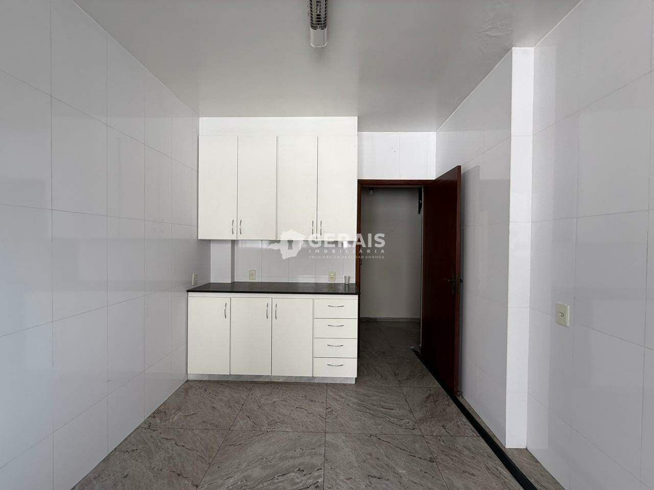Apartamento à venda no CENTRO: 07- COZINHA