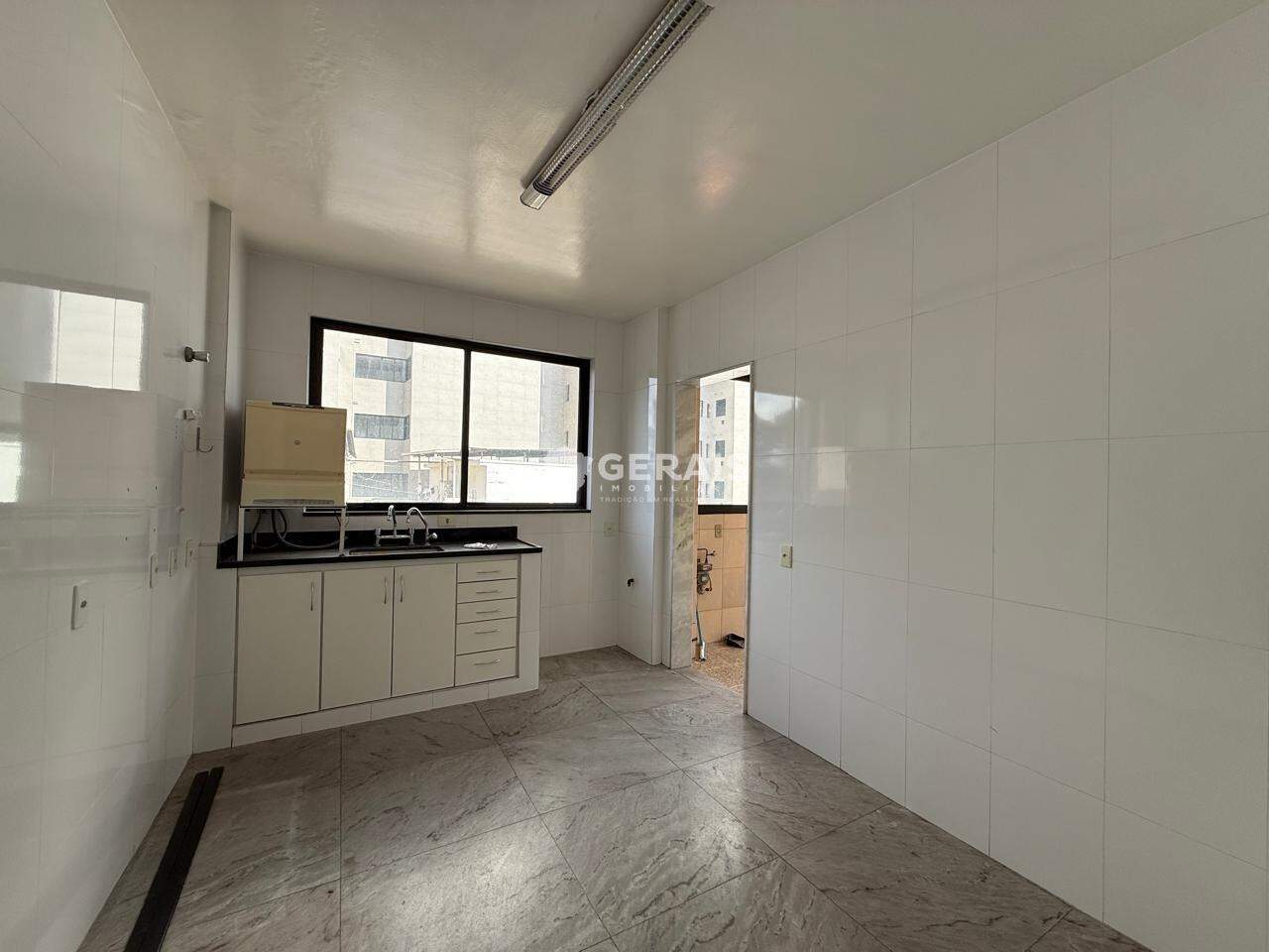 Apartamento à venda no CENTRO: 06- COZINHA