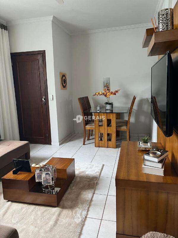 Apartamento à venda no BOM PASTOR: 04- SALA