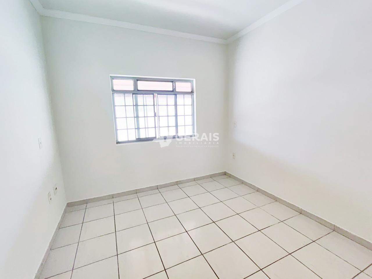 Casa para aluguel no SAO JUDAS TADEU: 05- QUARTO 01