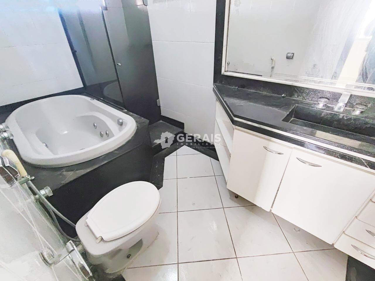 Casa para aluguel no SAO JUDAS TADEU: 08- BANHO SUÍTE