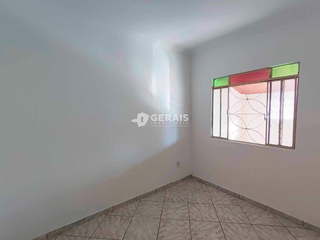 Casa para aluguel no SAGRADA FAMILIA: 06- QUARTO 02