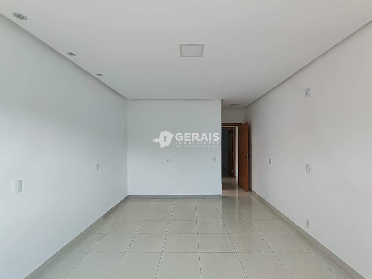 Apartamento para aluguel no CENTRO: 09- QUARTO 03 SUÍTE