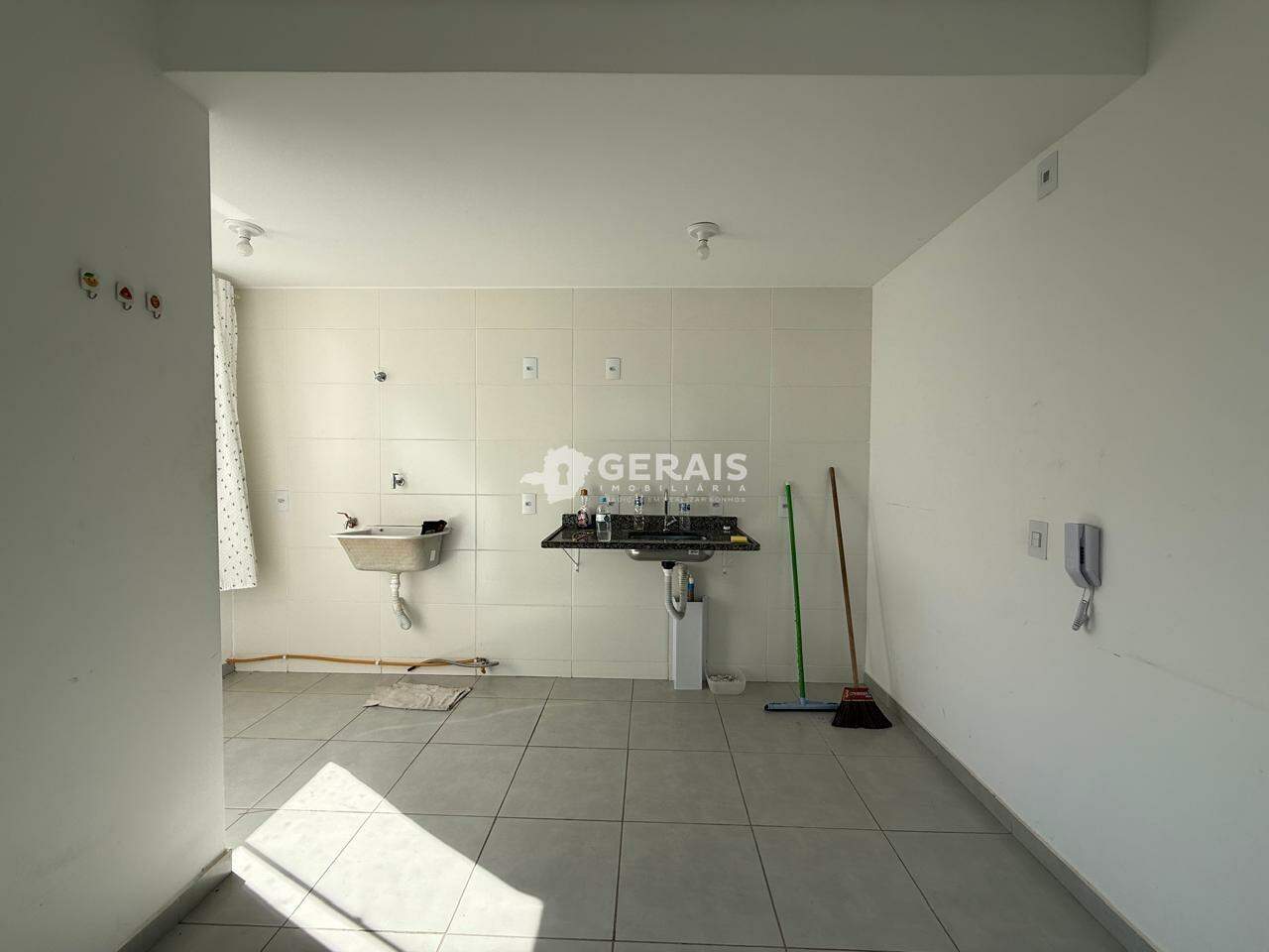 Apartamento para aluguel no QUINTINO: 06- COZINHA