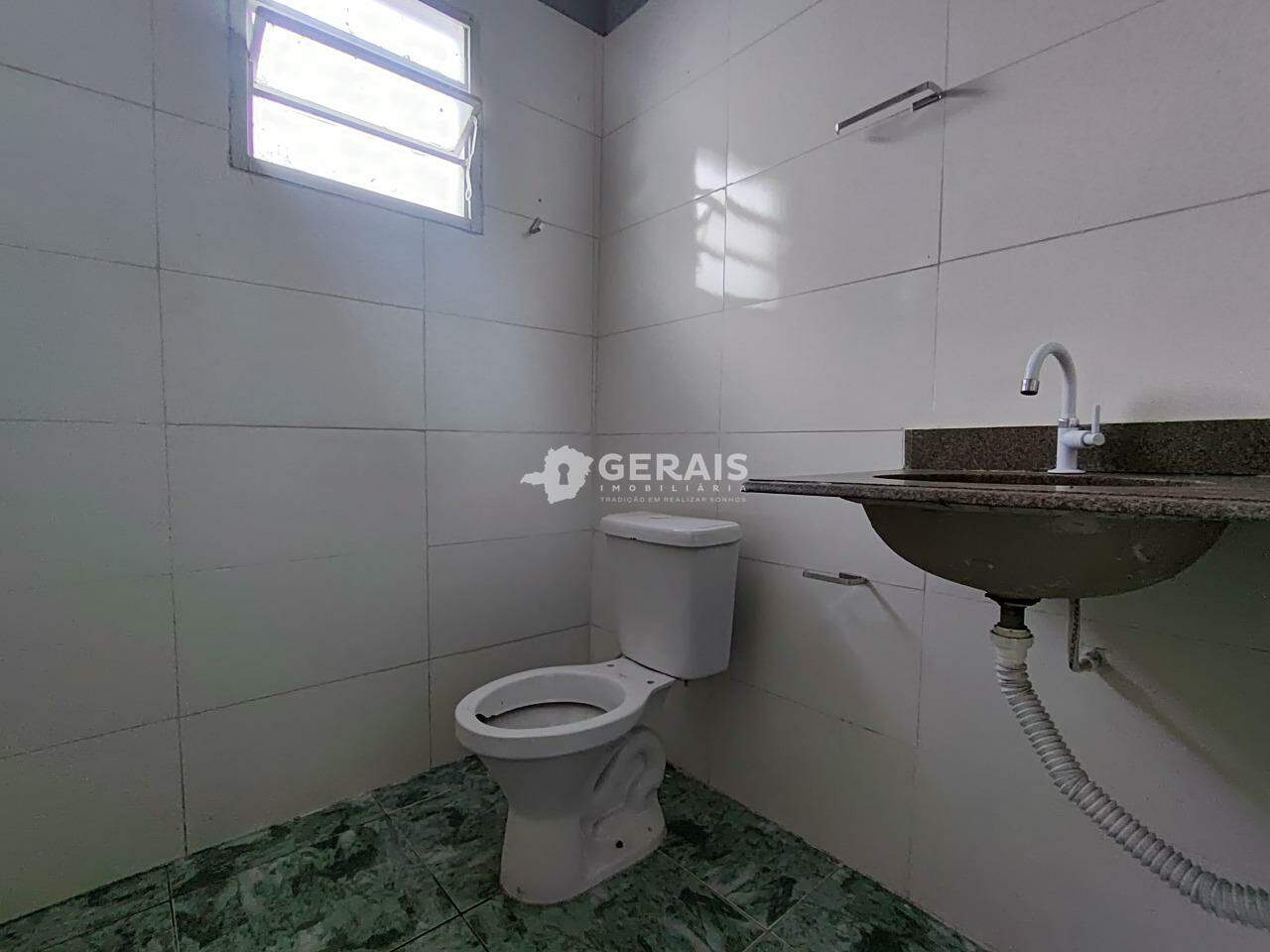 Barracão para aluguel no MARIA PECANHA: 07 - BANHO SOCIAL