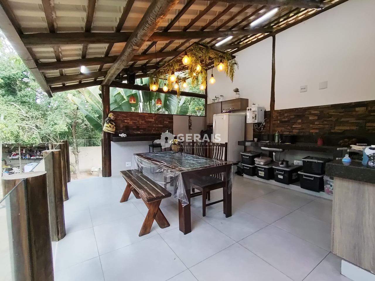 Casa para aluguel no ÁREA RURAL DE DIVINÓPOLIS: 09- COZINHA