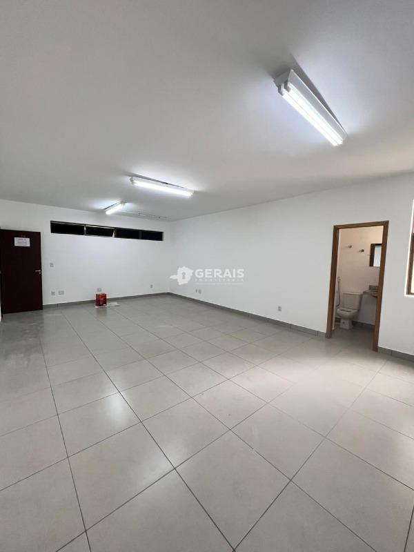 Sala à venda no CENTRO: 04- SALA