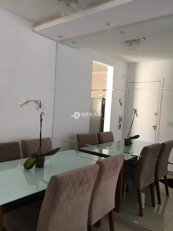 Apartamento à venda no VILA ROMANA: 03- SALA