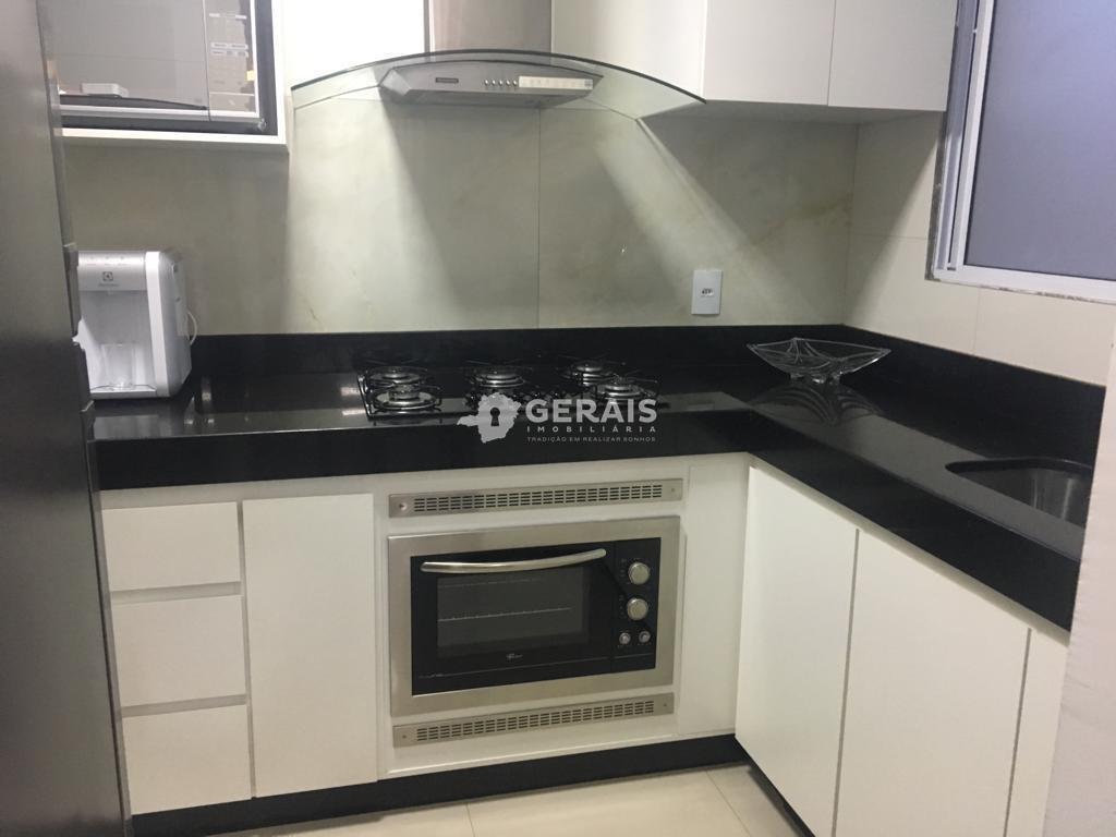 Apartamento à venda no VILA ROMANA: 05- COZINHA