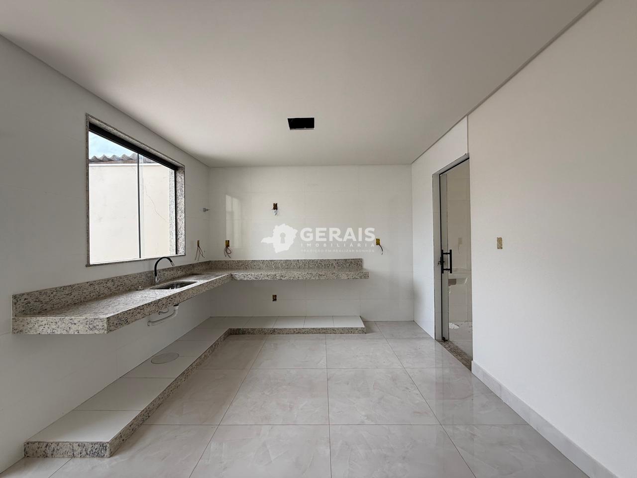 Casa à venda no VILA ROMANA: 05- COZINHA