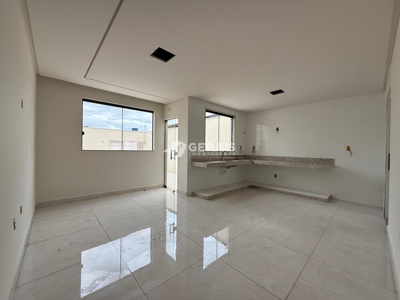 Casa à venda no VILA ROMANA: 04- SALA