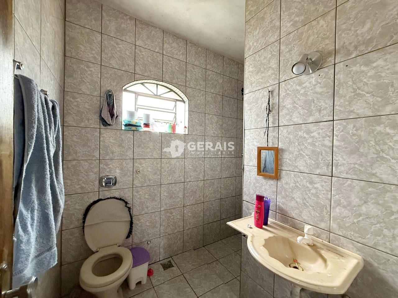 Casa à venda no SANTA LÚCIA: 09- BANHO SOCIAL