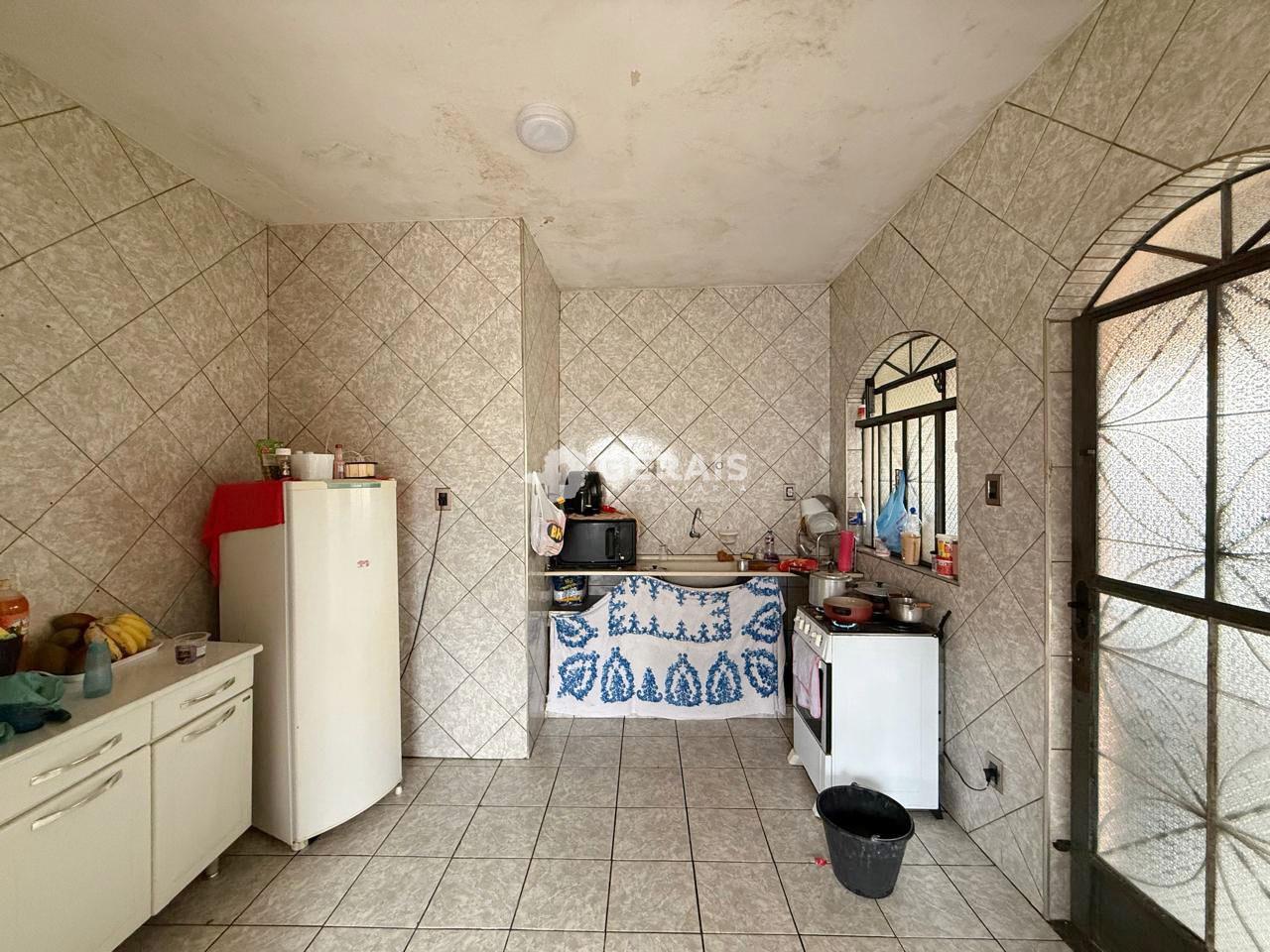 Casa à venda no SANTA LÚCIA: 05- COZINHA