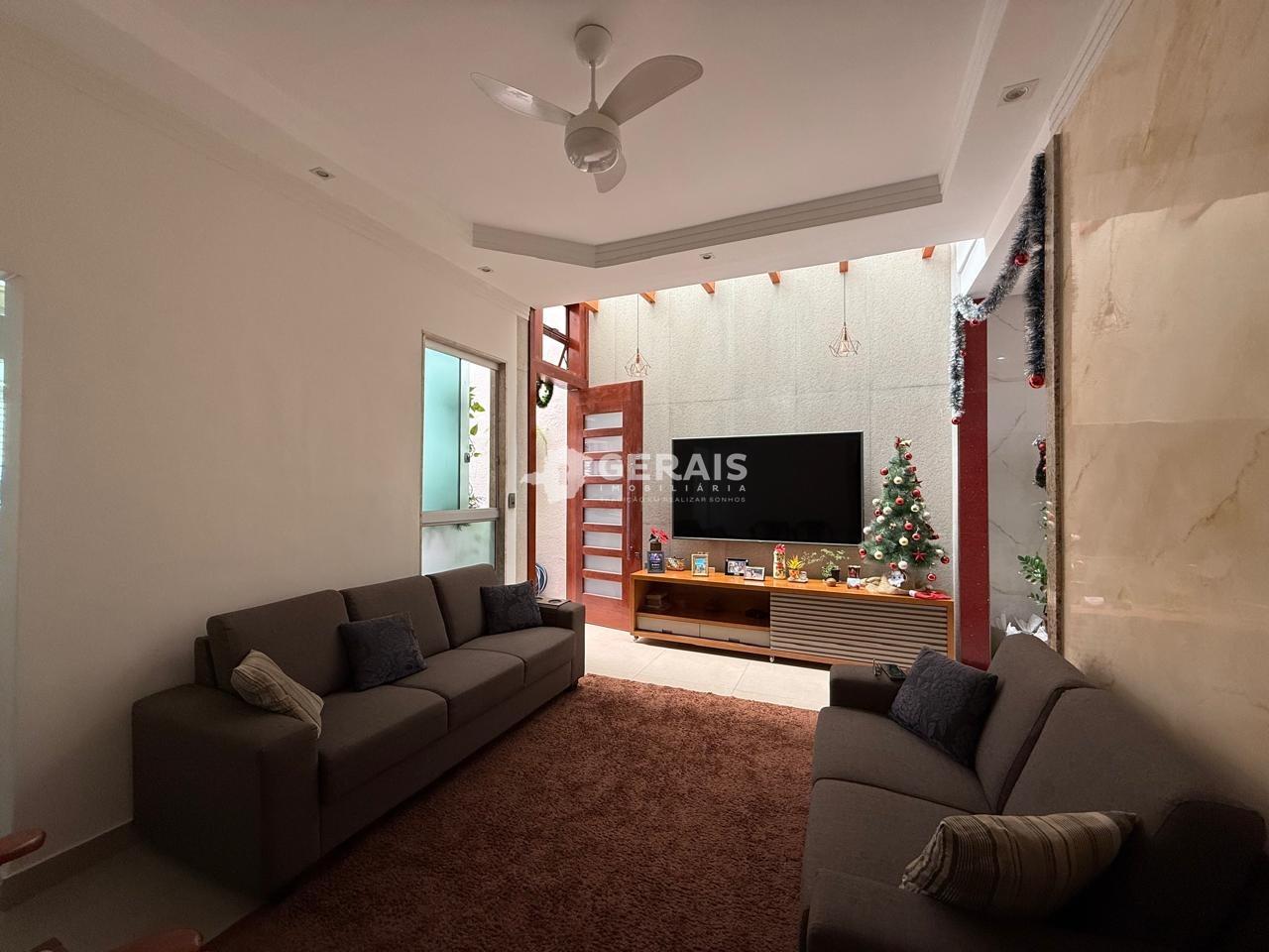 Casa à venda no CENTRO: 04 - SALA 02