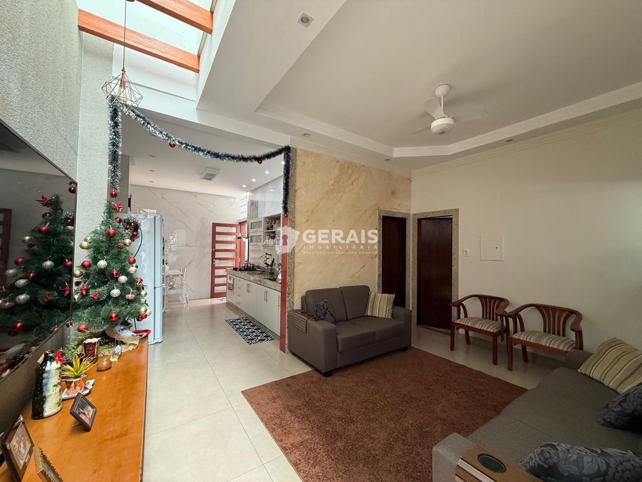 Casa à venda no CENTRO: 05 - SALA  01