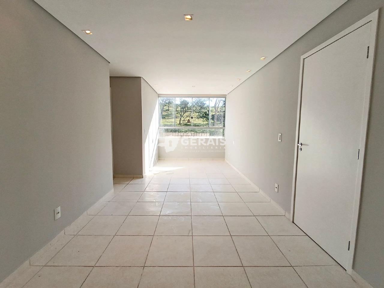 Apartamento à venda no MARAJO: 03 - SALA