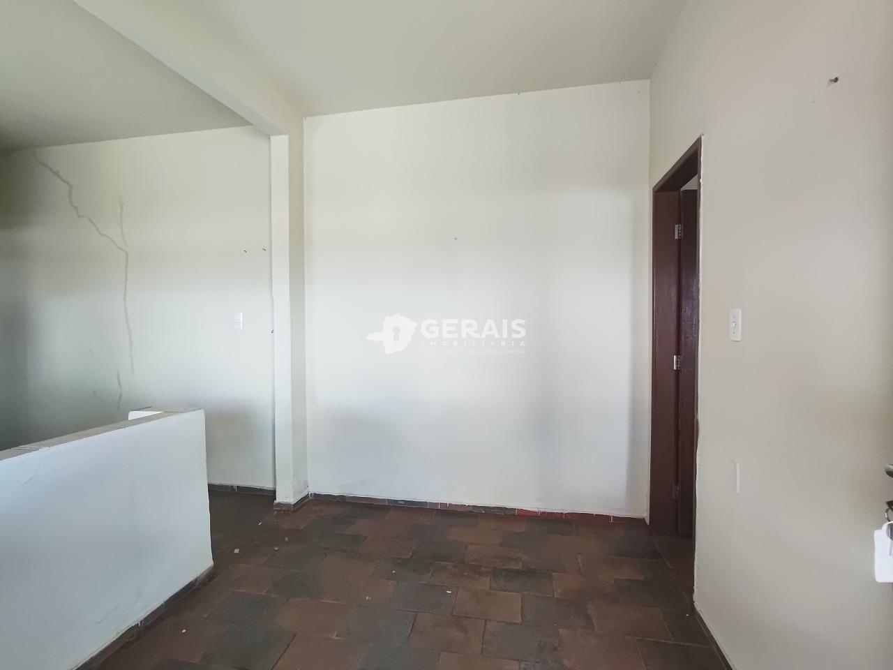 Barracão para aluguel no SANTA ROSA: 04- SALA