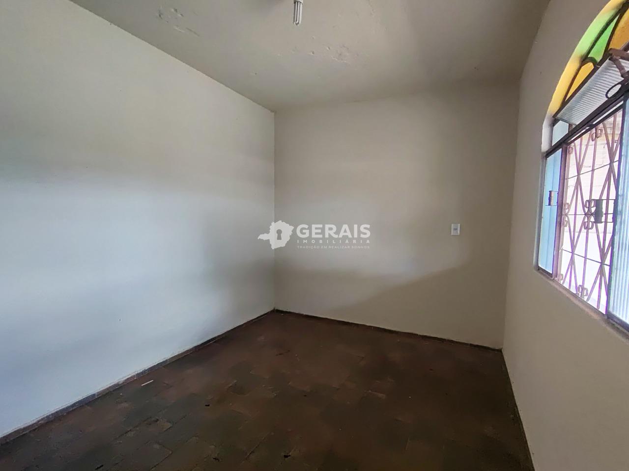 Barracão para aluguel no SANTA ROSA: 05- QUARTO