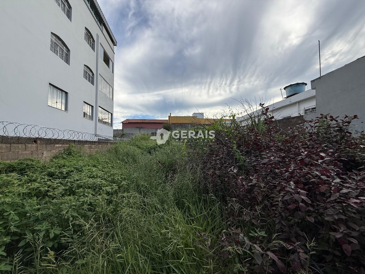 Lote à venda no PLANALTO: 01 - LOTE