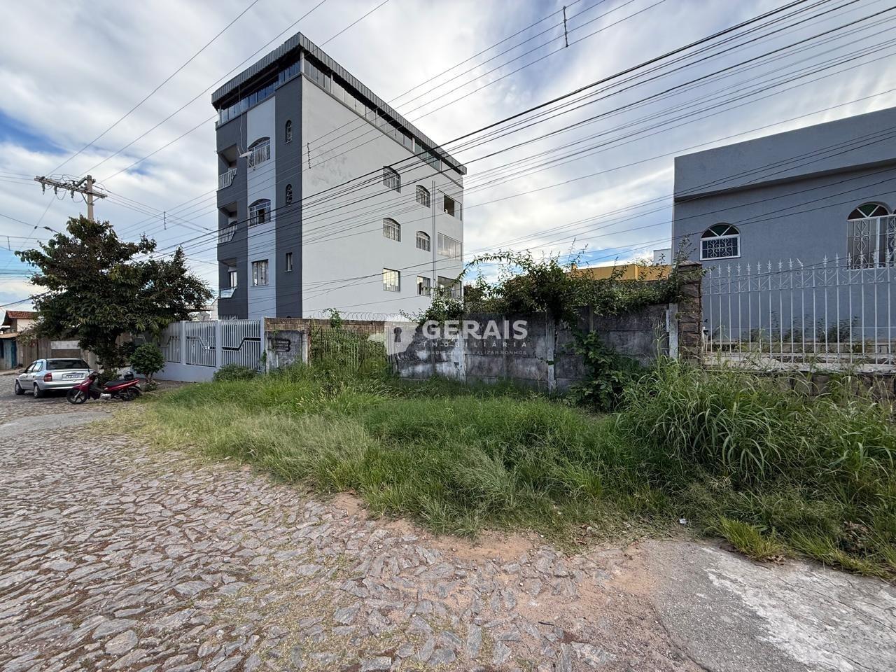 Lote à venda no PLANALTO: 03 - LOTE