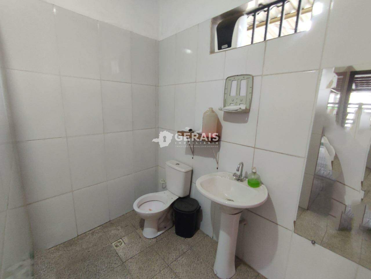 Galpão para aluguel no BOM PASTOR: 08- BANHO SOCIAL 02