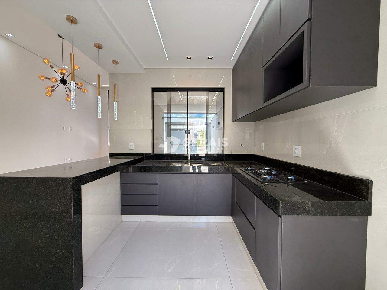 Casa à venda no TIETE: 06 - COZINHA