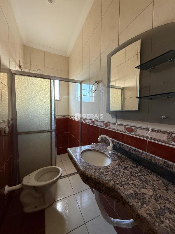 Casa à venda no ICARAI: 08- BANHO SUÍTE