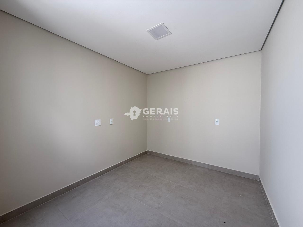 Casa à venda no DAVANUZE: 07 - QUARTO 02