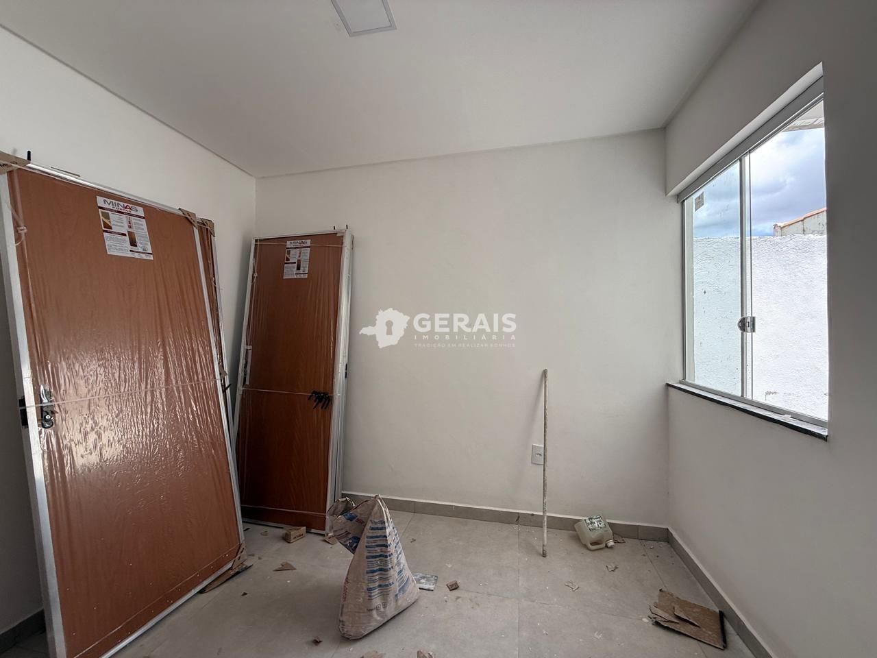 Casa à venda no SANTA LÚCIA: 06- QUARTO 02