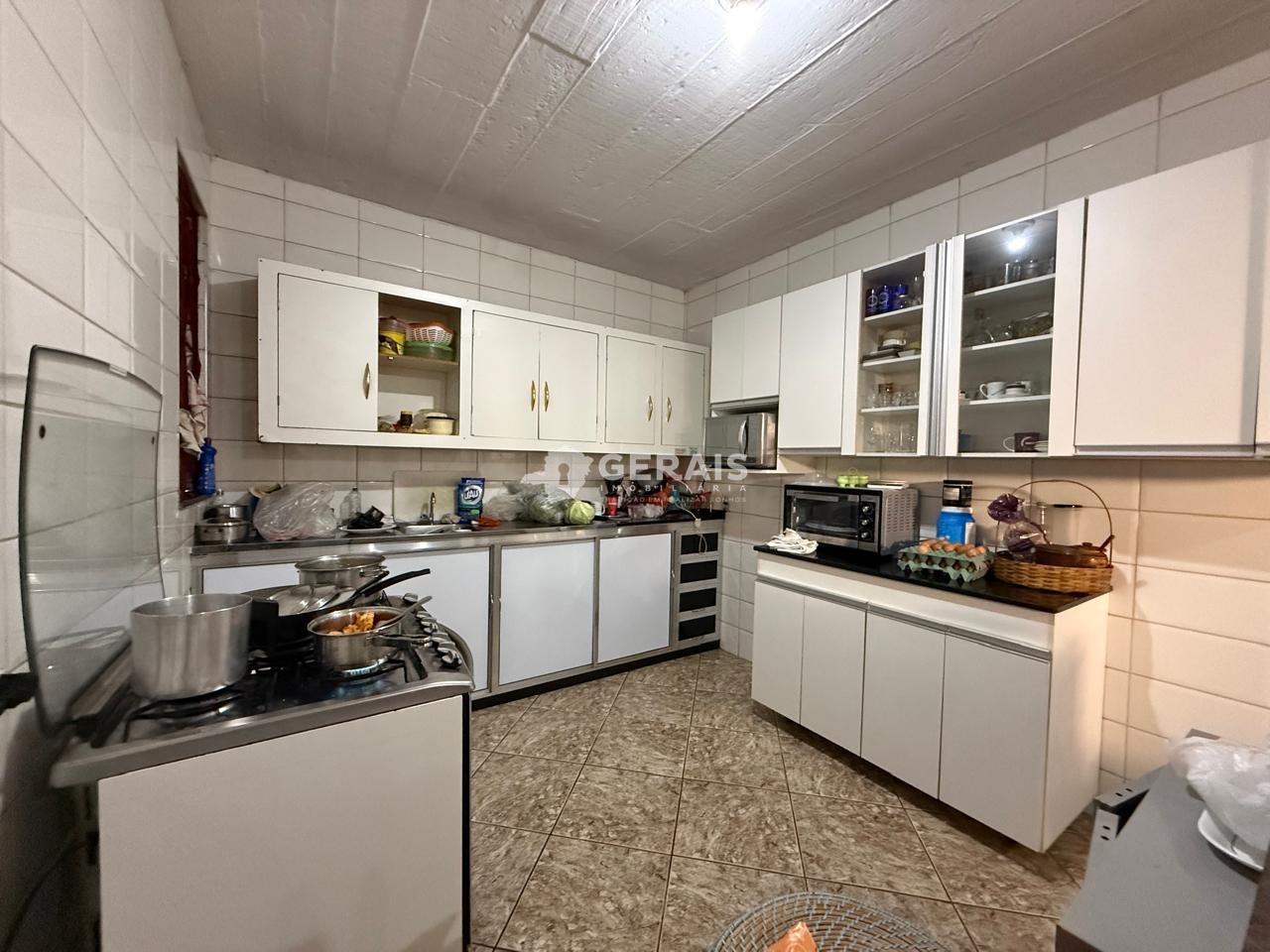 Sobrado à venda no BOM PASTOR: 04- COZINHA