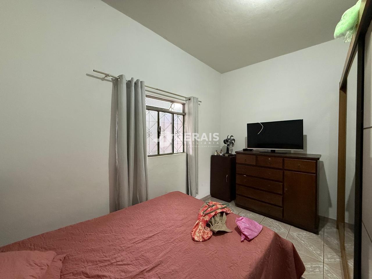 Casa à venda no VILA ROMANA: 05- QUARTO 01