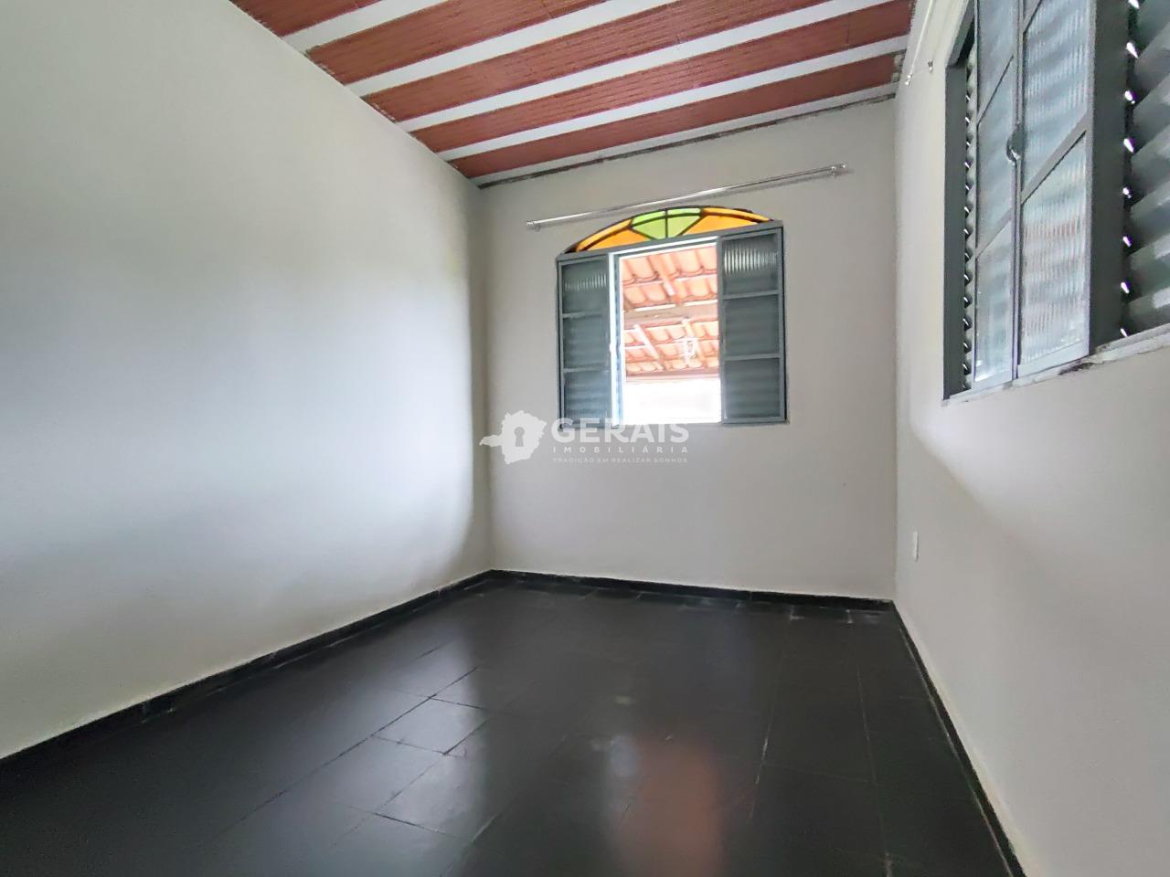 Chácara para aluguel no SANTO ANTONIO DOS CAMPOS: 07- QUARTO 02