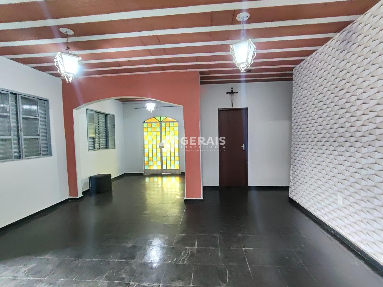 Chácara para aluguel no SANTO ANTONIO DOS CAMPOS: 04- SALA