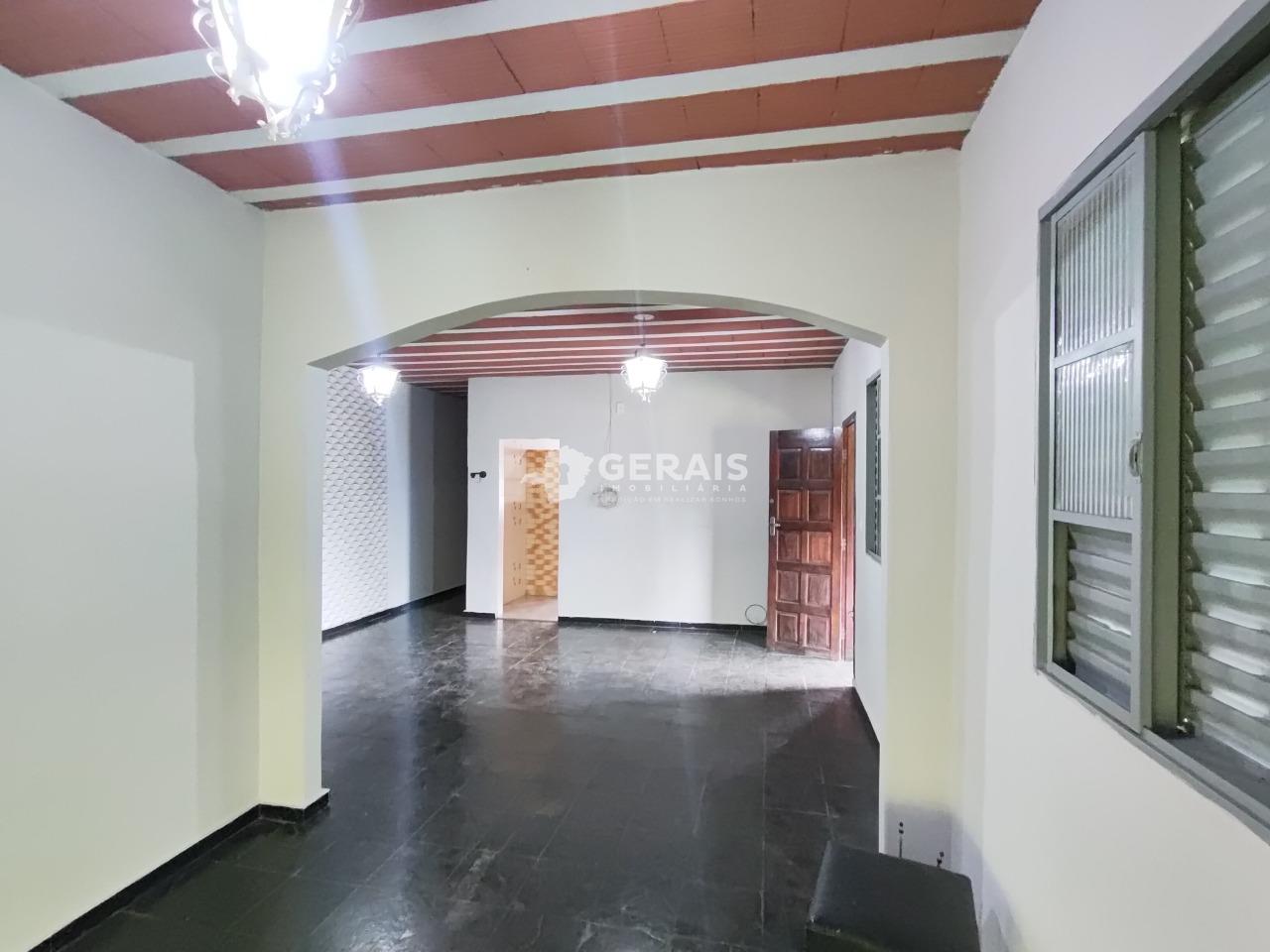 Chácara para aluguel no SANTO ANTONIO DOS CAMPOS: 05- SALA