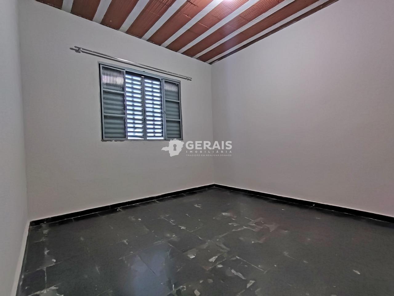 Chácara para aluguel no SANTO ANTONIO DOS CAMPOS: 06- QUARTO 01