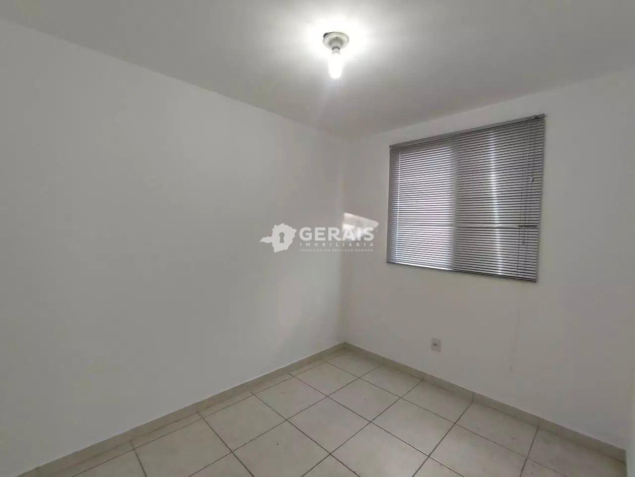 Apartamento à venda no REALENGO: 06- QUARTO 01