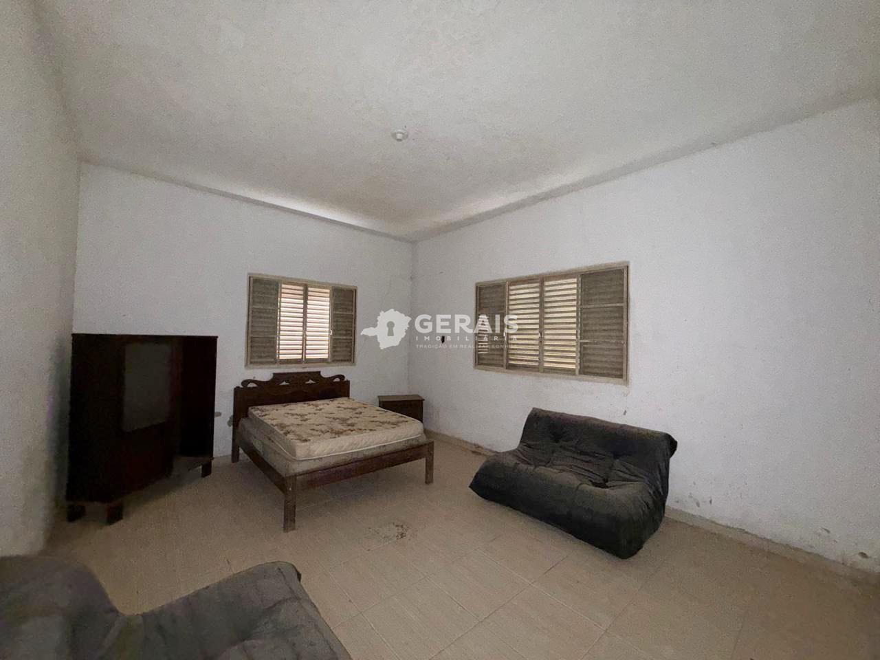 Chácara à venda no ZONA RURAL: 07- QUARTO 02