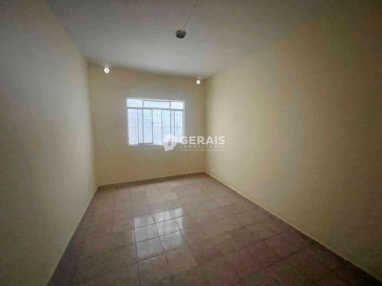 Casa para aluguel no BELA VISTA: 05- QUARTO 01