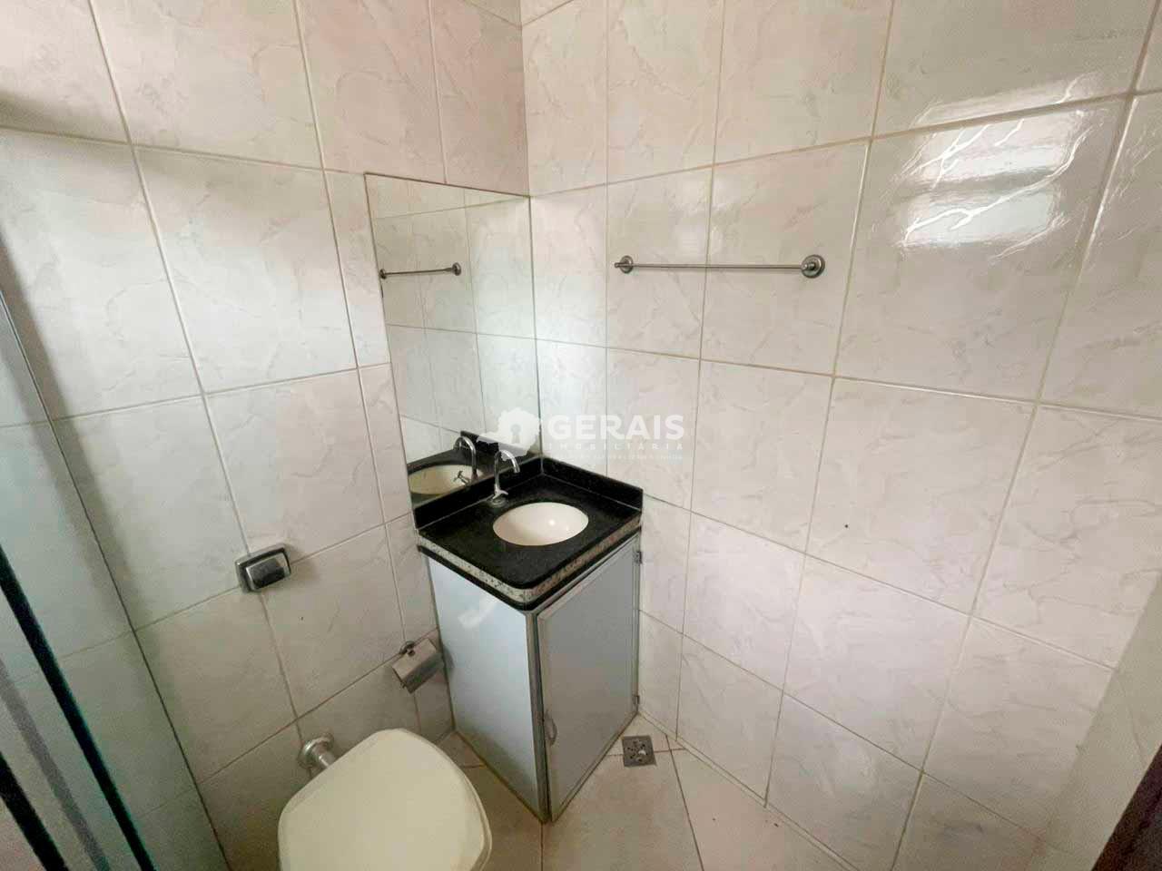 Casa para aluguel no BELA VISTA: 08- BANHO SOCIAL