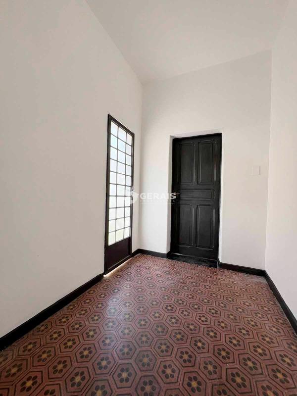 Casa para aluguel no CENTRO: 03- SALA 01