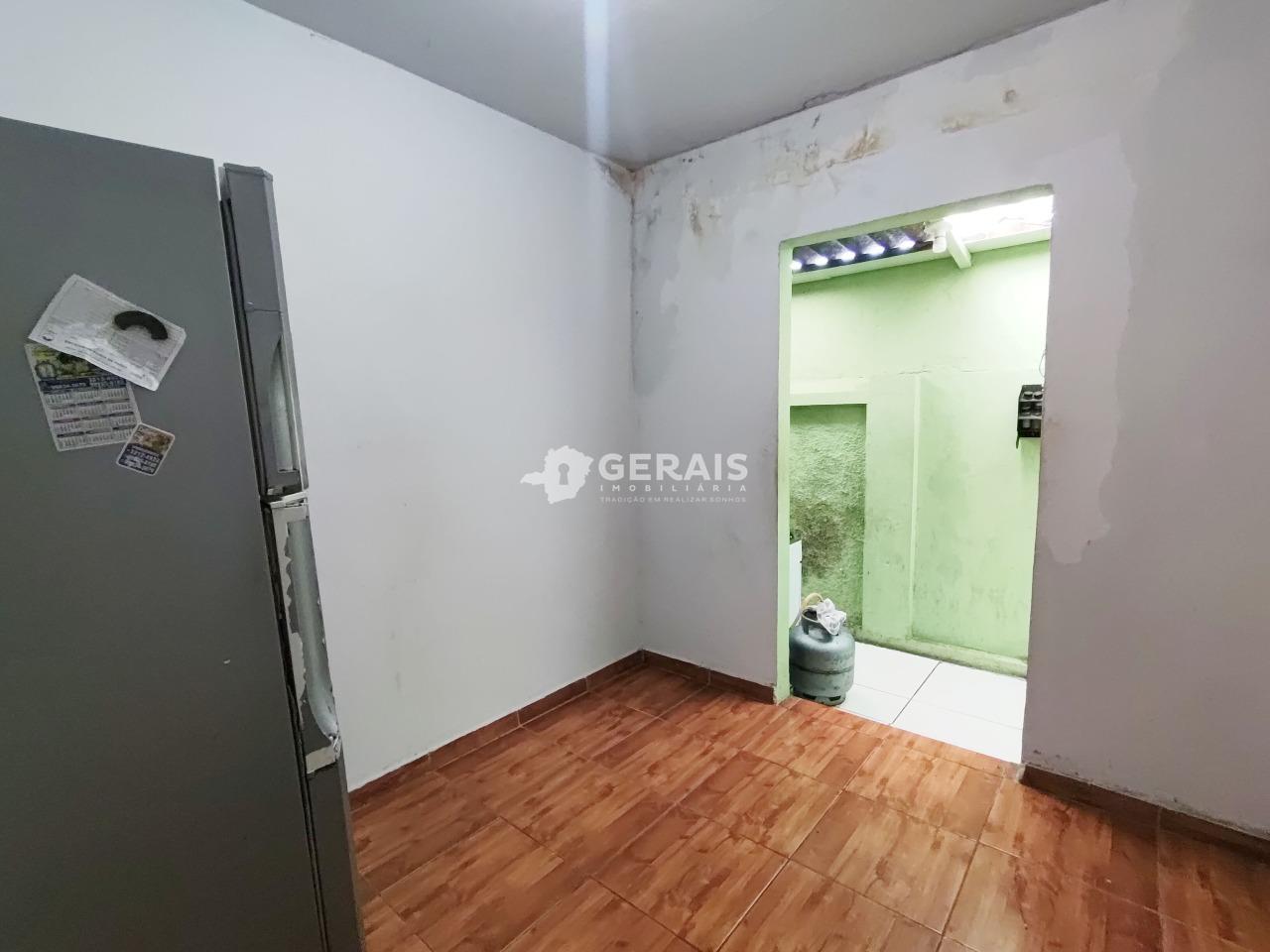 Casa à venda no ESPLANADA: 06 - COZINHA