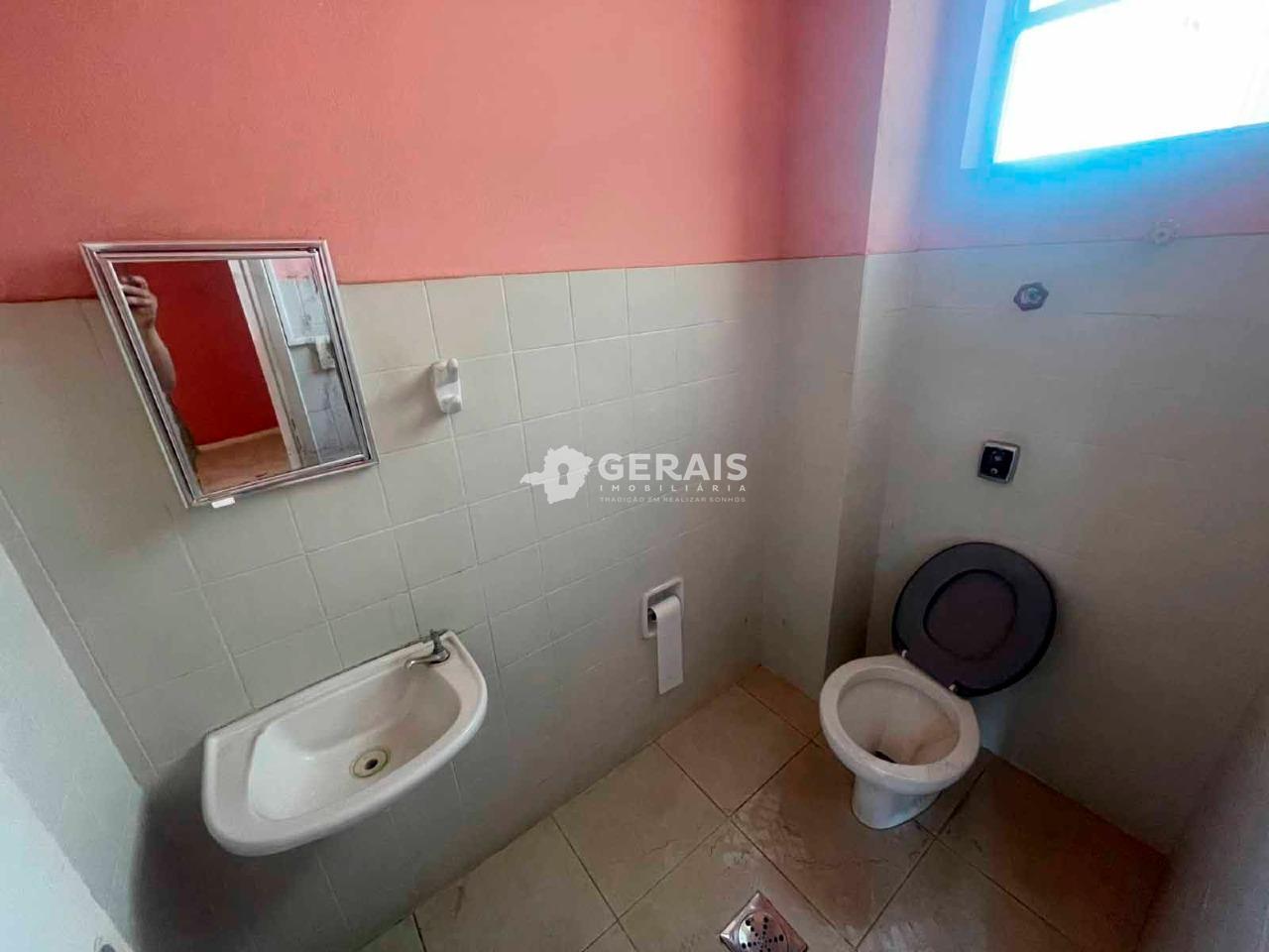 Sala para aluguel no CENTRO: 06- BANHEIRO SOCIAL