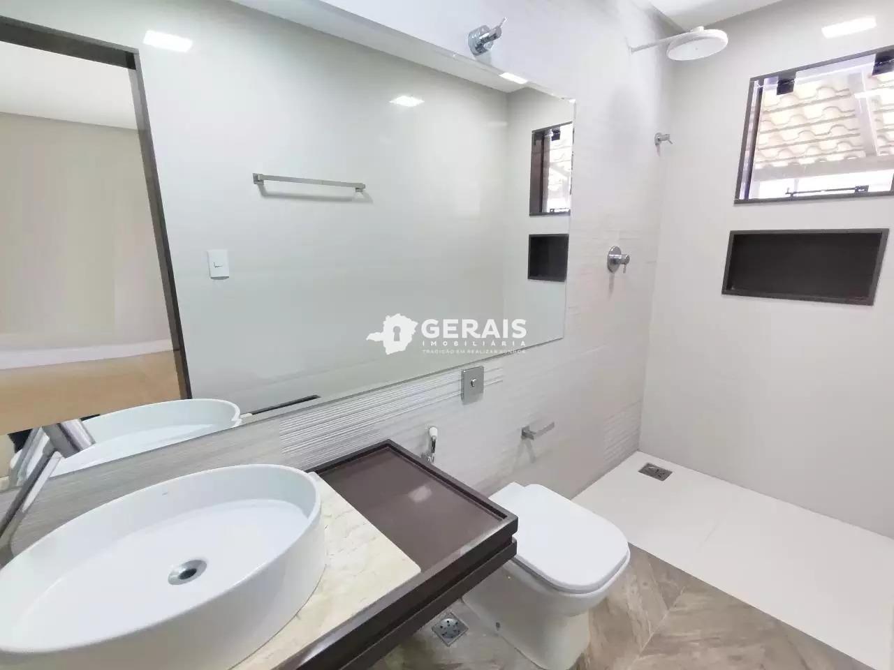 Casa à venda no QUINTINO: 09- BANHO SOCIAL