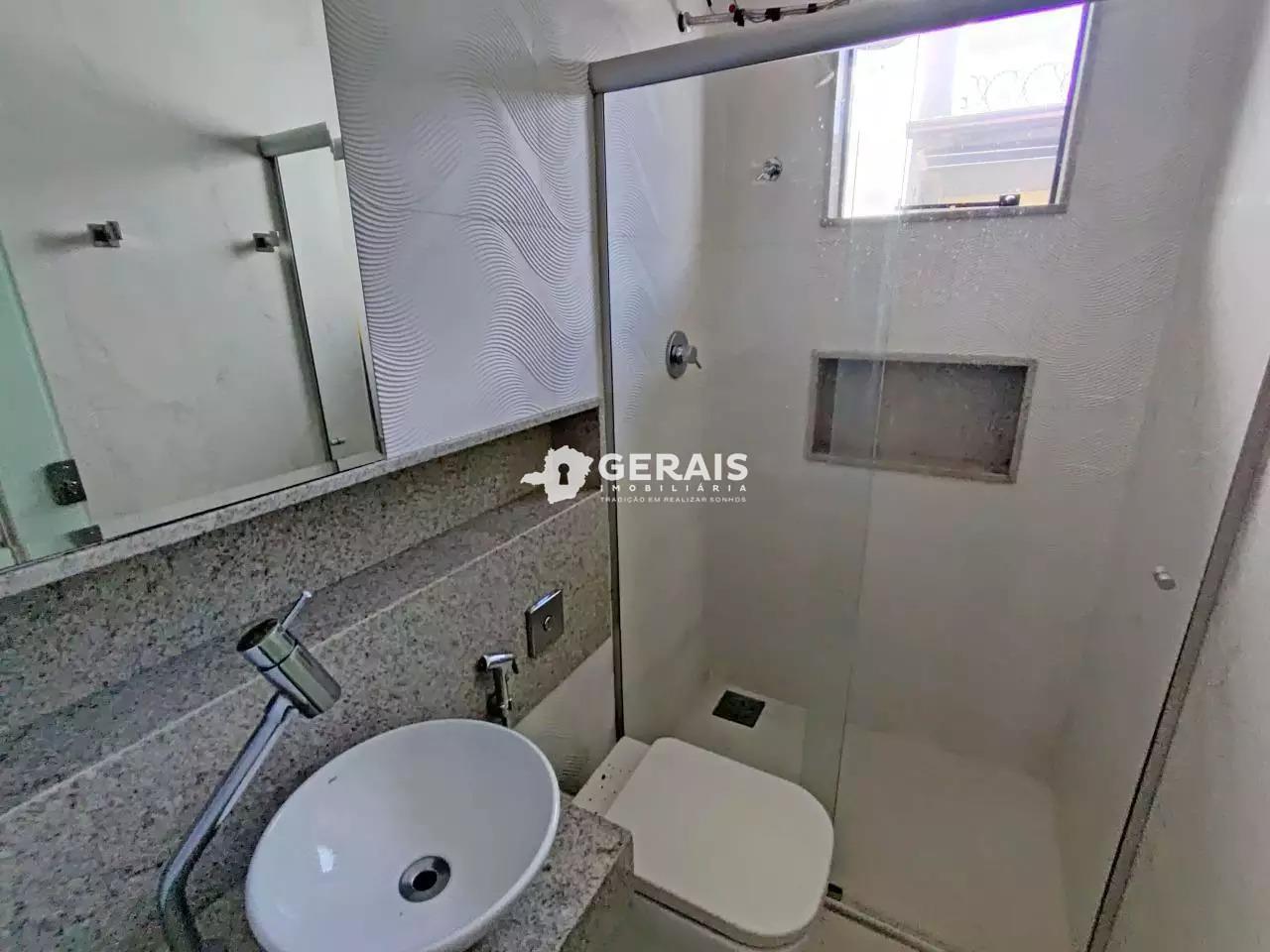 Casa à venda no QUINTINO: 08- BANHO SUÍTE